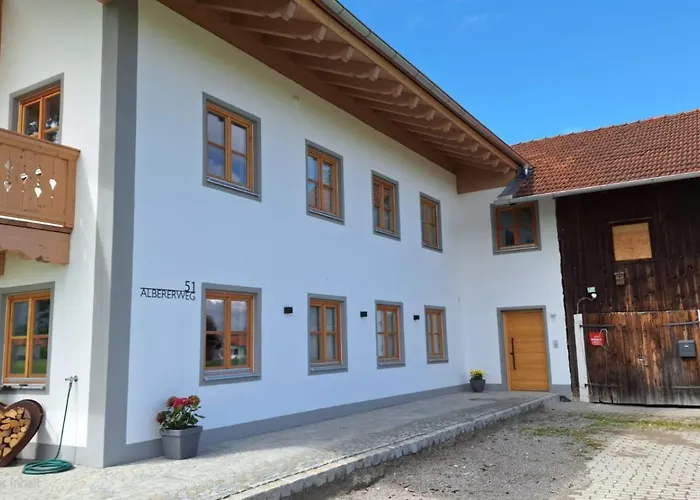 Lederer Apartment *